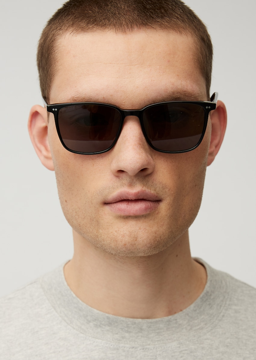 Men's sunglasses in a classic look - black | Sunglasses | MARC