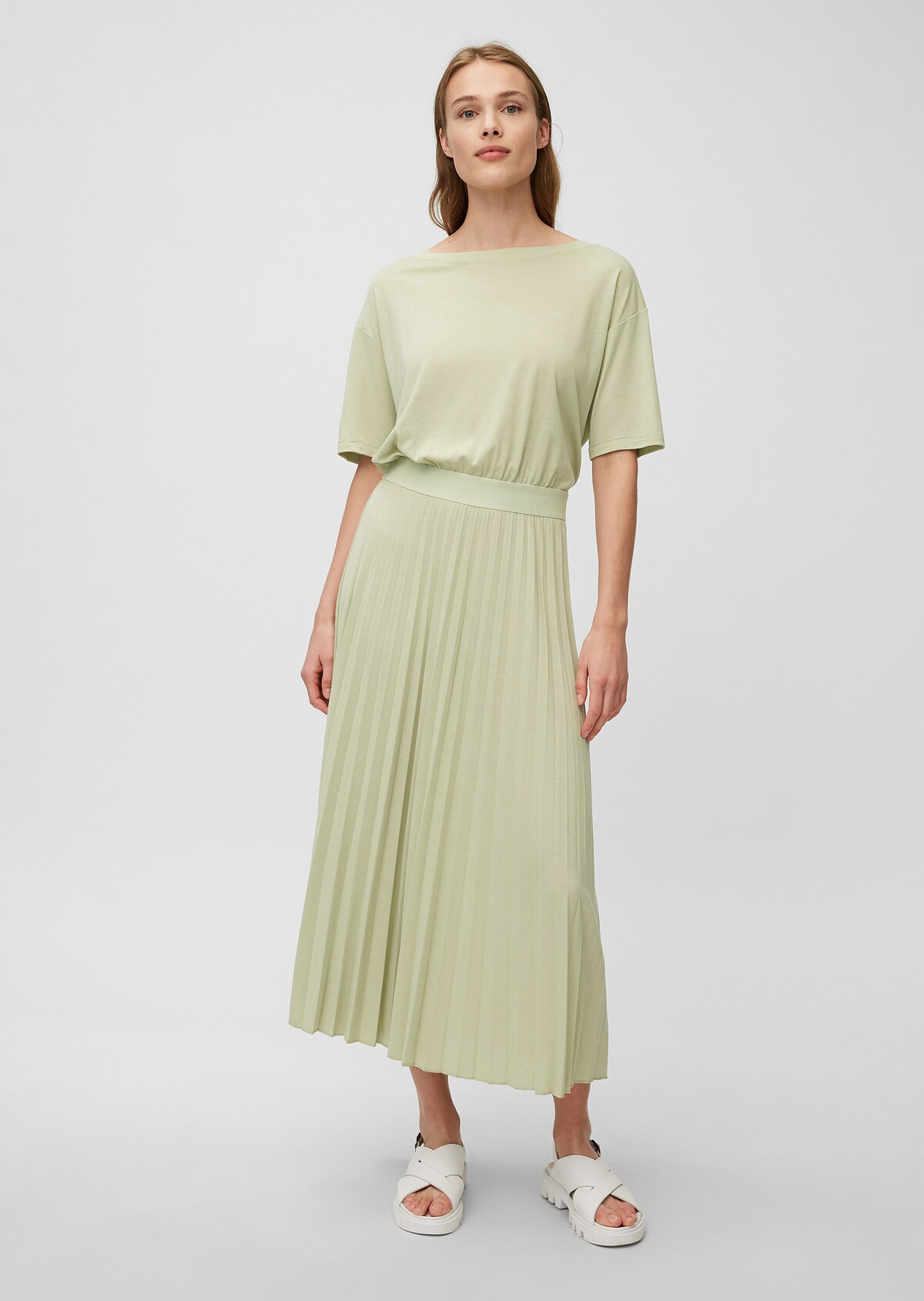 Pleated dress made of soft jersey - green | Midi dresses | MARC O’POLO