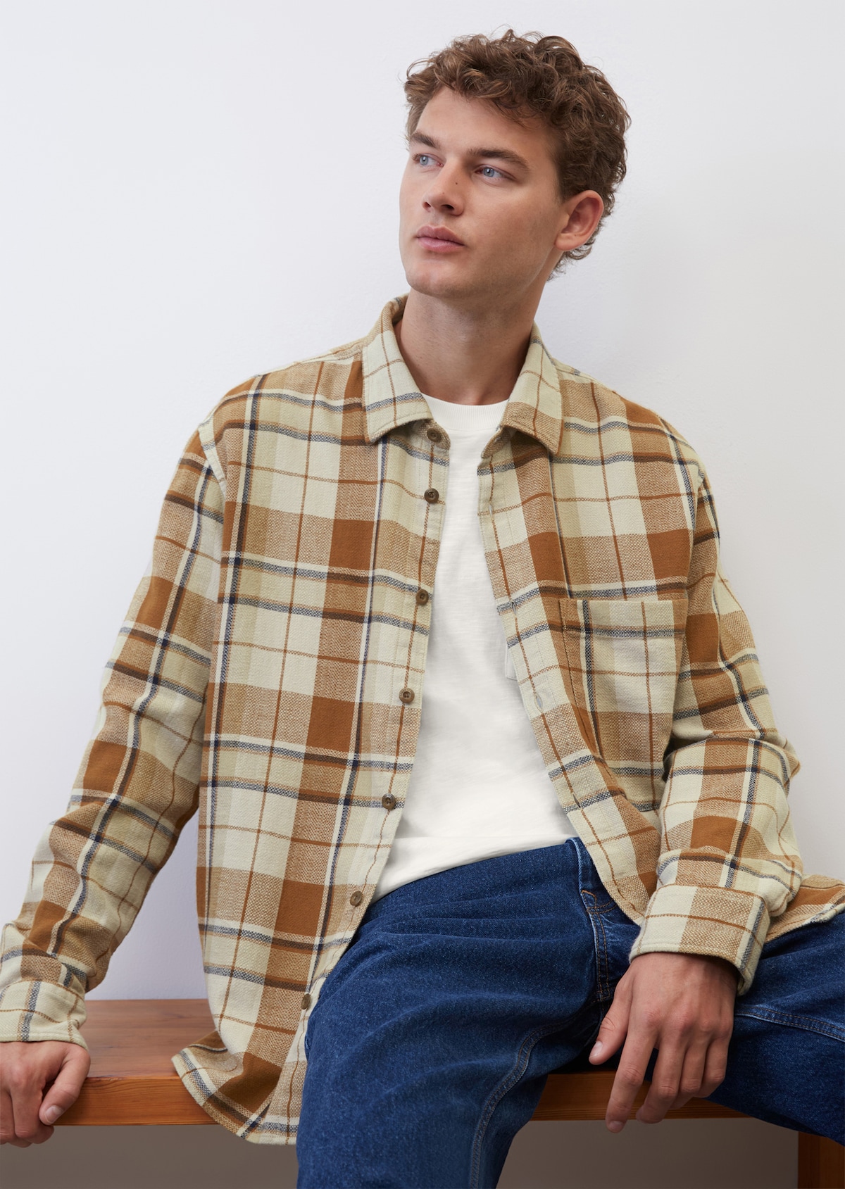 Checked overshirt made of a blend of organic cotton and linen - brown ...