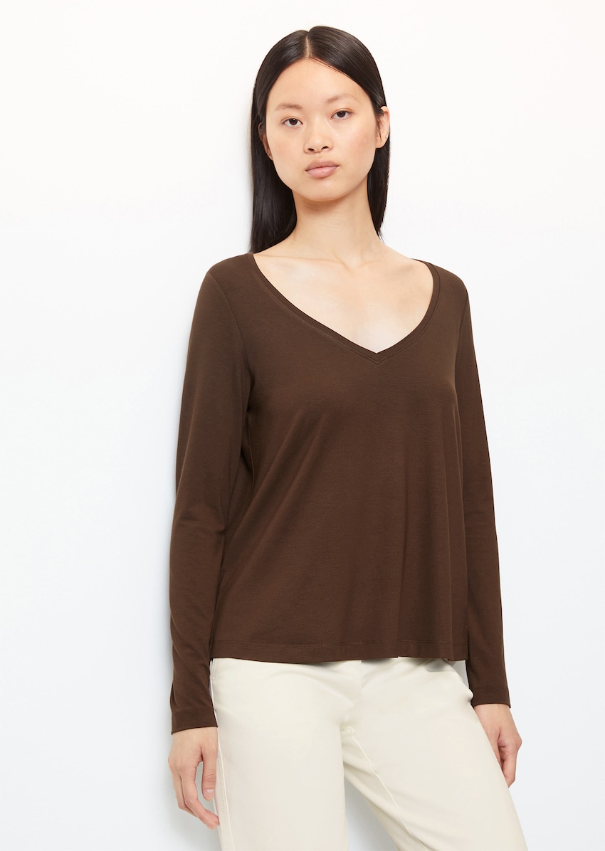 V-neck long sleeve top in a loose fit from LENZING™ ECOVERO™ - brown | Long  sleeve | MARC O\'POLO