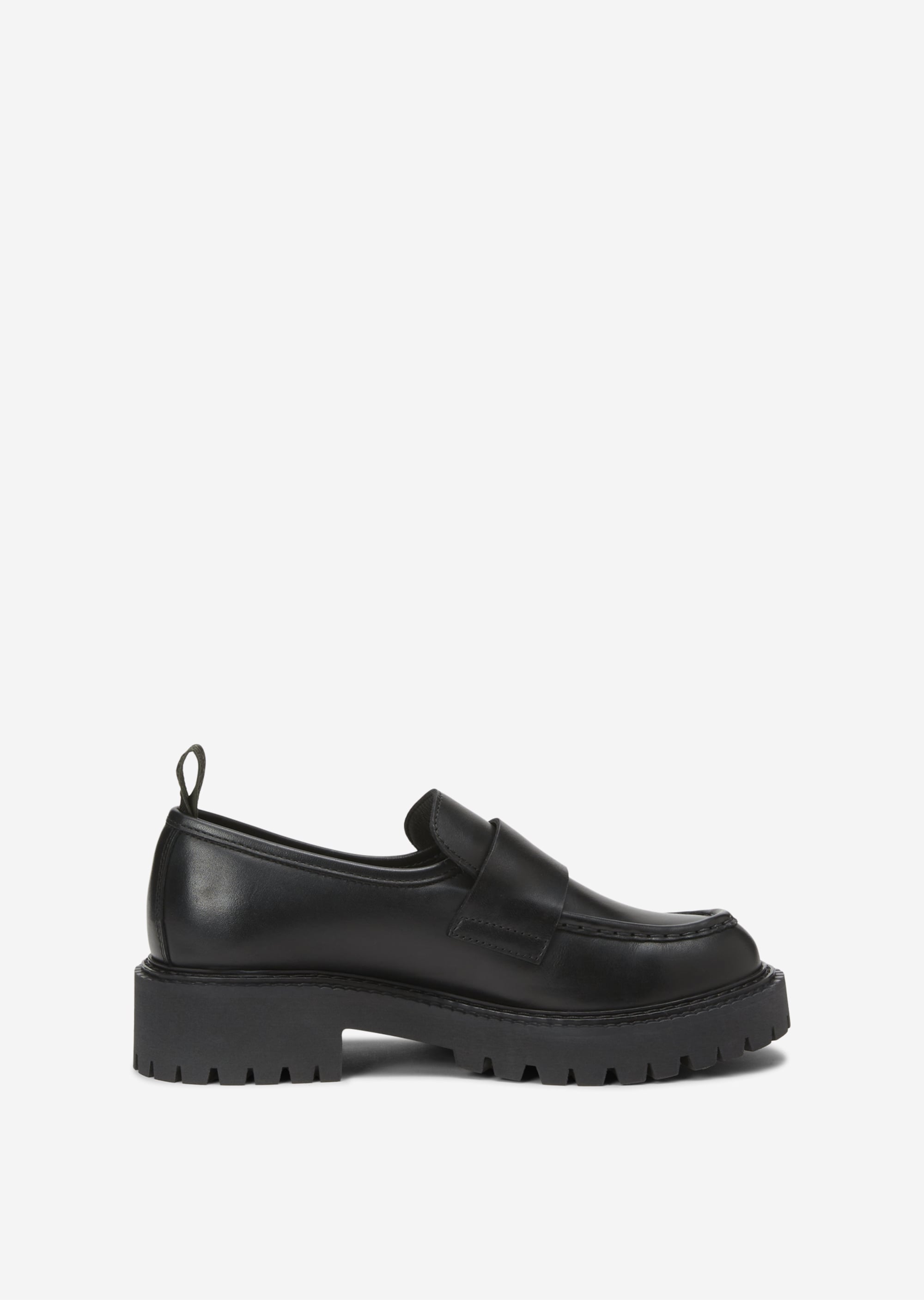Penny loafers With a bulky sole - black | Loafers | MARC O’POLO