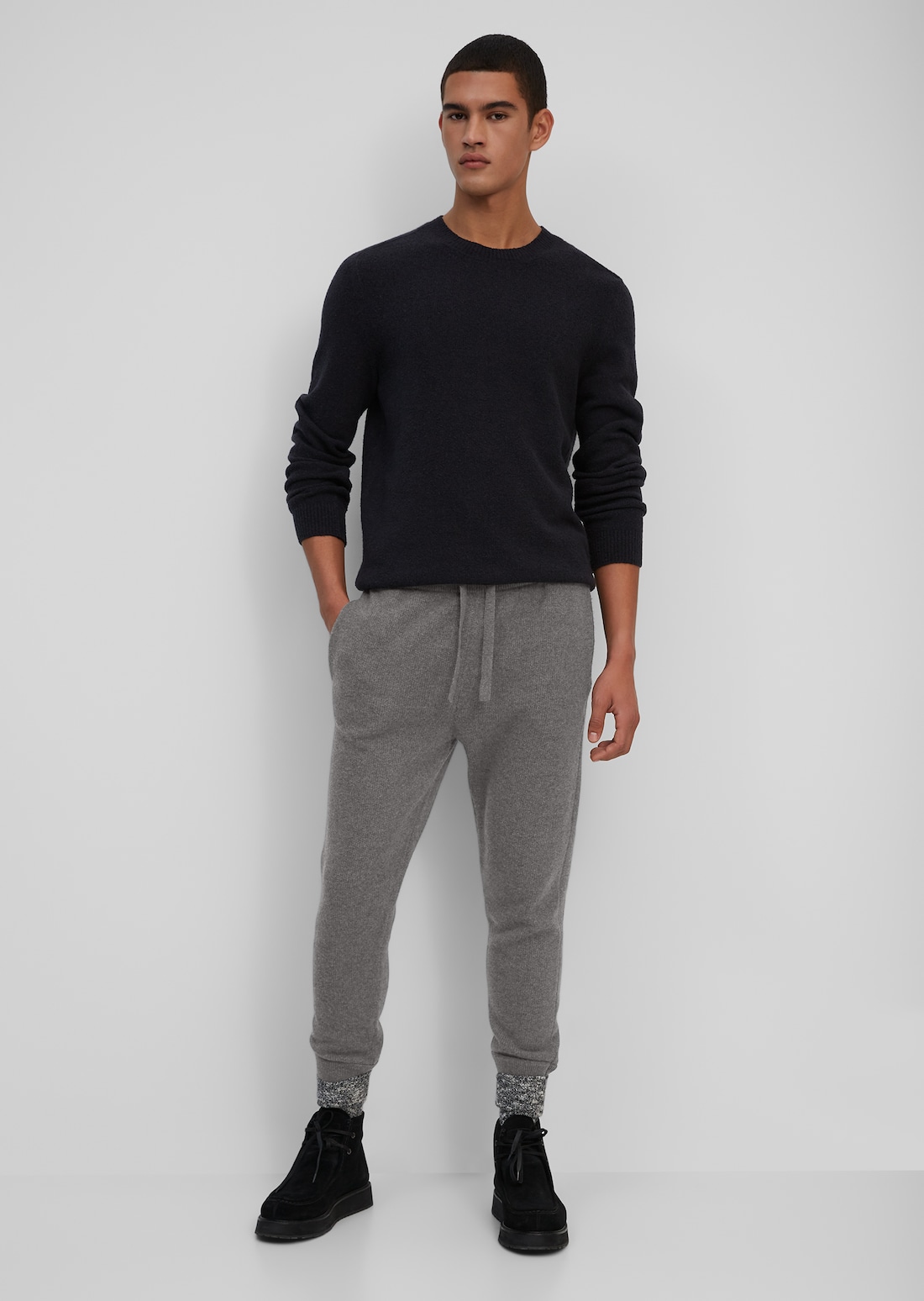 Knitted tracksuit bottoms Made of pure new wool - gray | Sweat trousers ...