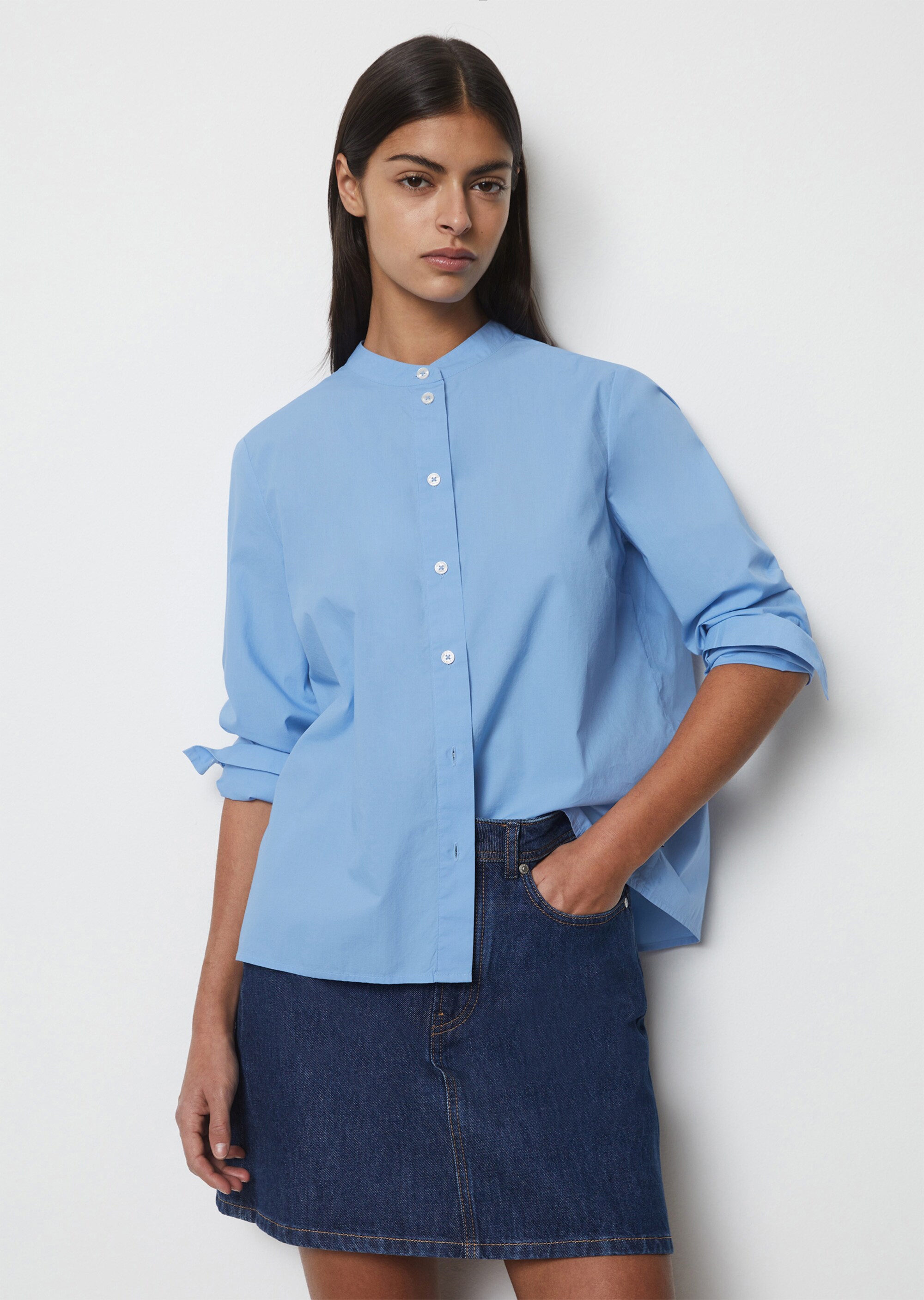 Blouse with pleats on the back made from organic cotton